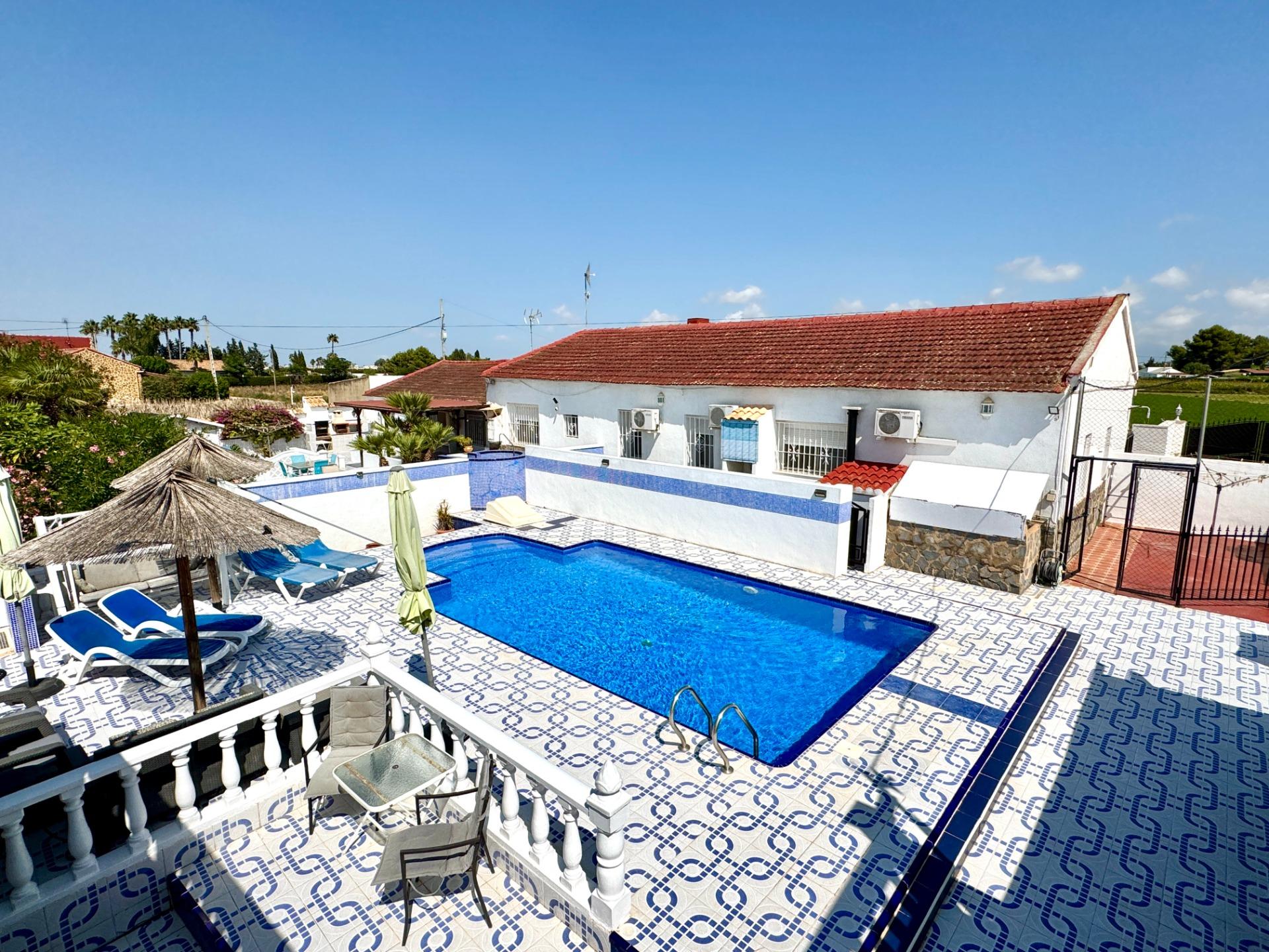 For sale - 7 Bedroom 5 Bathroom Villa in Dolores - Comunidad Valenciana  - Alicante