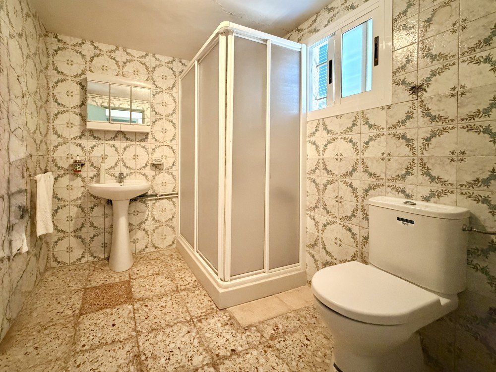 For sale - 5 Bedroom 1 Bathroom Country House in La Marina - Costa Blanca  - Alicante