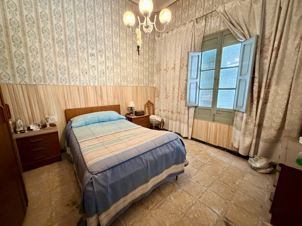 For sale - 5 Bedroom 1 Bathroom Country House in La Marina - Costa Blanca  - Alicante