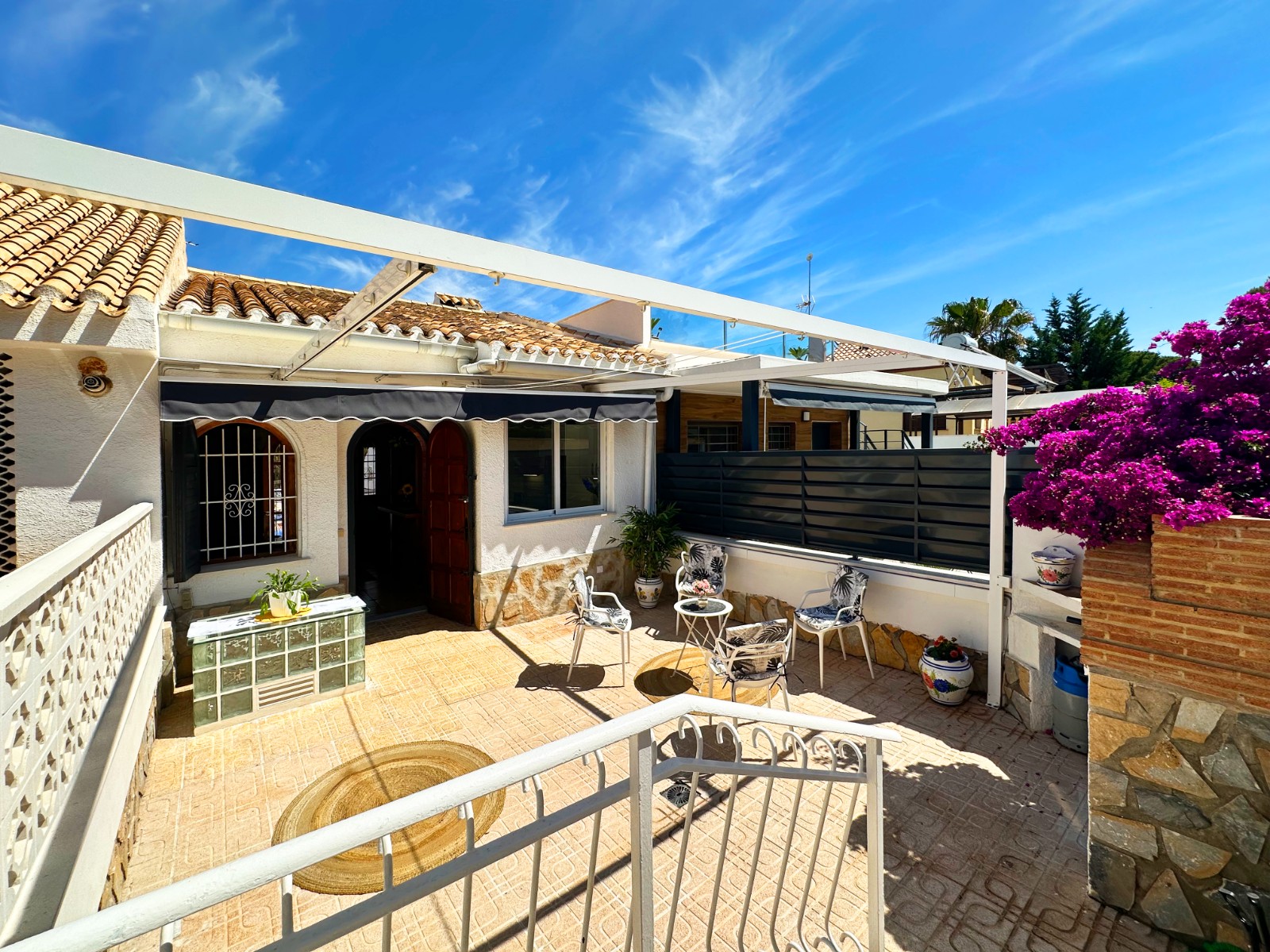 For sale - 3 Bedroom 3 Bathroom Town House in Orihuela Costa - Costa Blanca  - Alicante