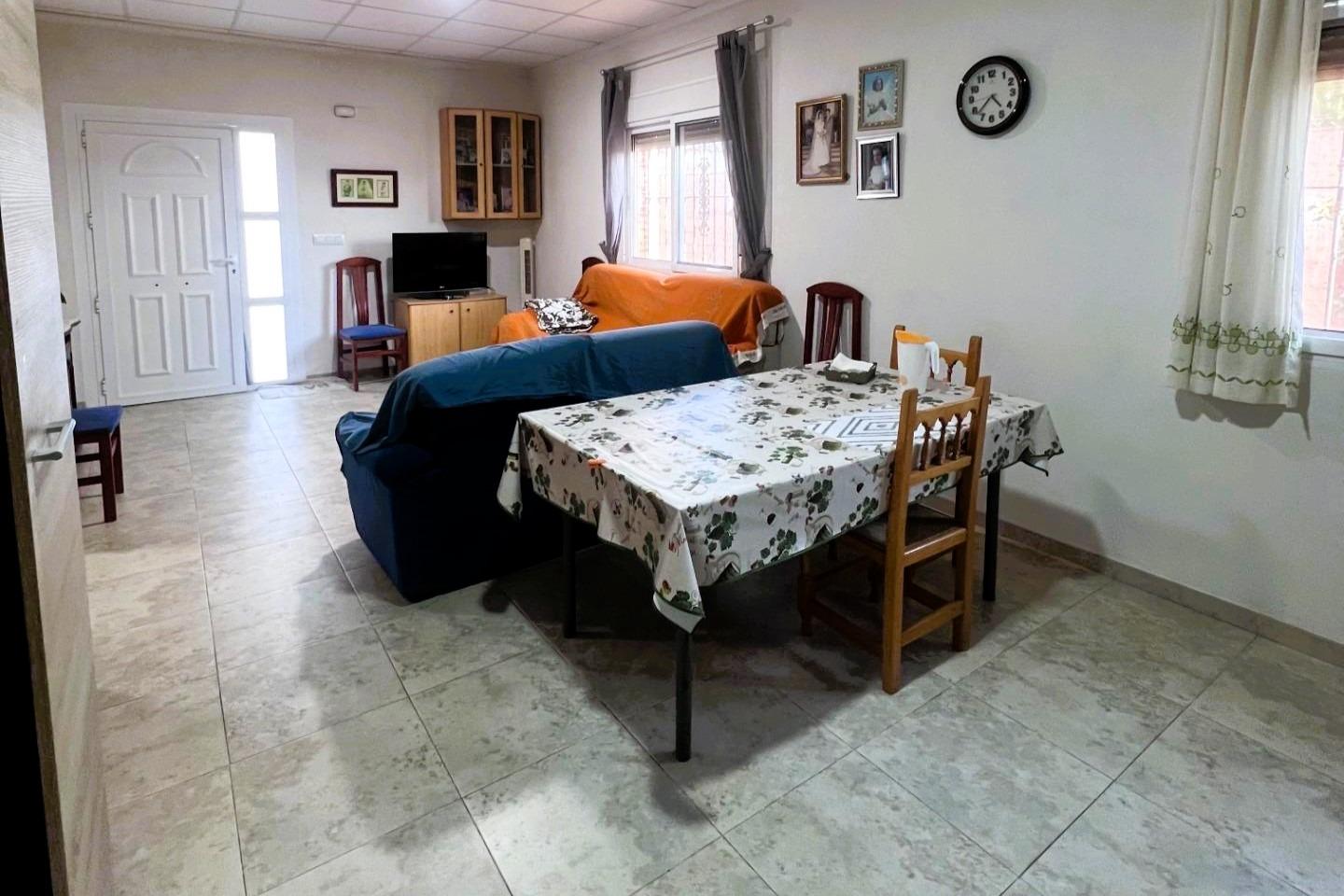 For sale - 5 Bedroom 3 Bathroom Villa in Orihuela - Desamparados-hurchillo-torremendo  - Alicante