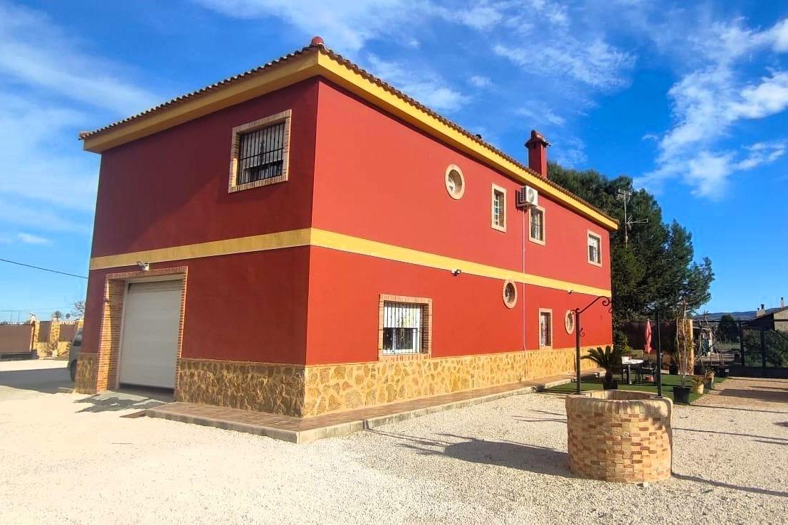 For sale - 5 Bedroom 3 Bathroom Villa in Orihuela - Desamparados-hurchillo-torremendo  - Alicante