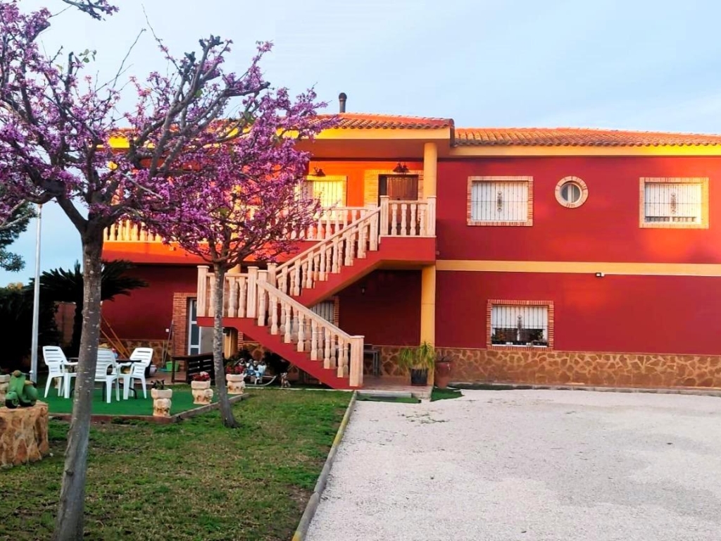 5 Bedroom 3 Bathroom Villa in Orihuela