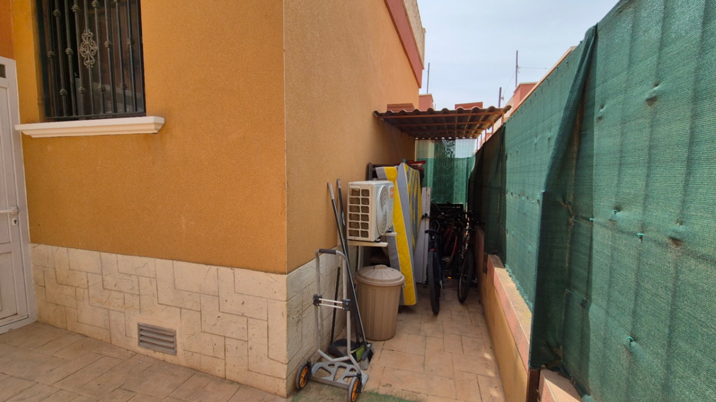 For sale - 2 Bedroom 2 Bathroom Villa in Torrevieja - Costa Blanca  - Alicante