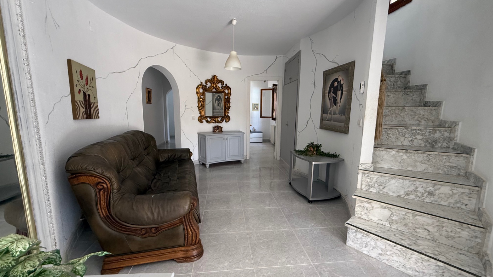 For sale - 6 Bedroom 3 Bathroom Villa in Orihuela - Inland  - Alicante