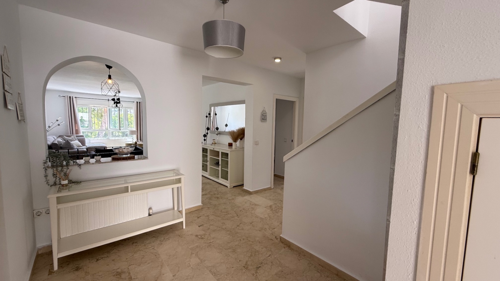 For sale - 4 Bedroom 2 Bathroom Villa in Las Ramblas Villamartin - Inland  - Alicante
