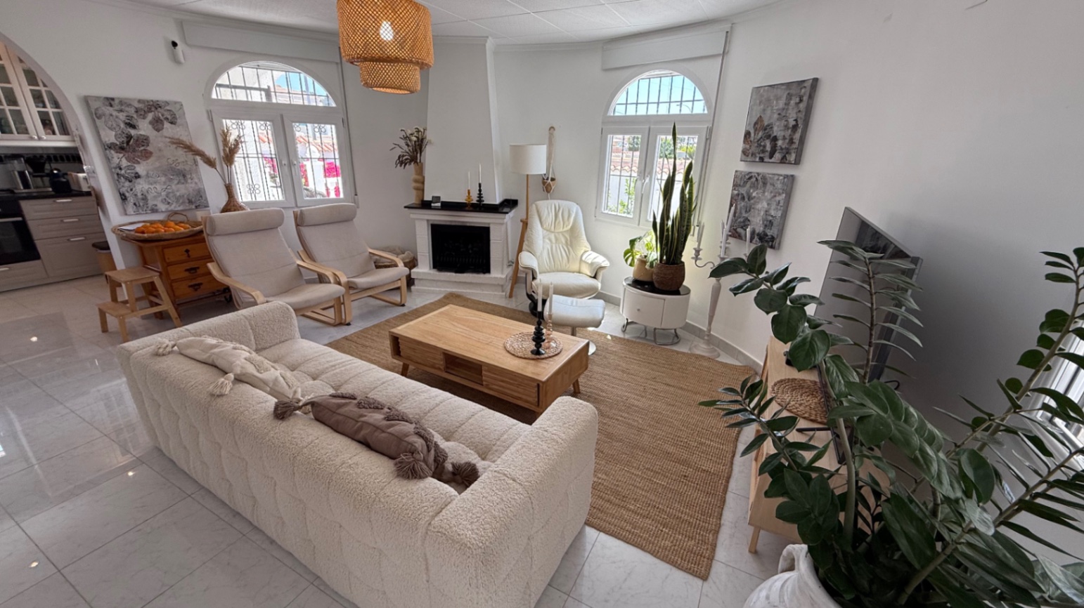 For sale - 3 Bedroom 3 Bathroom Villa in Torrevieja - Costa Blanca  - Alicante