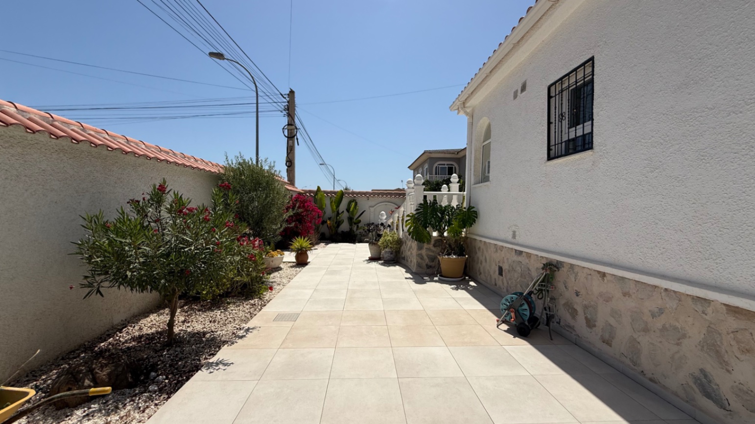 For sale - 3 Bedroom 3 Bathroom Villa in Torrevieja - Costa Blanca  - Alicante