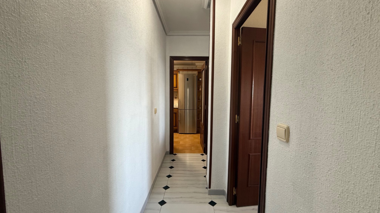 For sale - 3 Bedroom 2 Bathroom Apartment in Torrevieja - Costa Blanca  - Alicante
