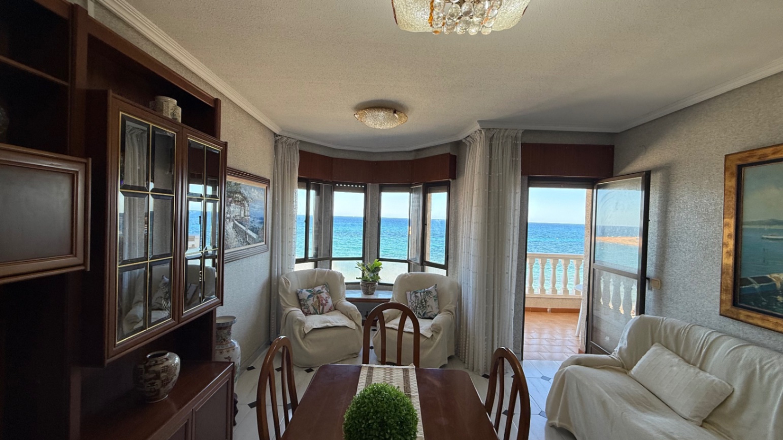 For sale - 3 Bedroom 2 Bathroom Apartment in Torrevieja - Costa Blanca  - Alicante
