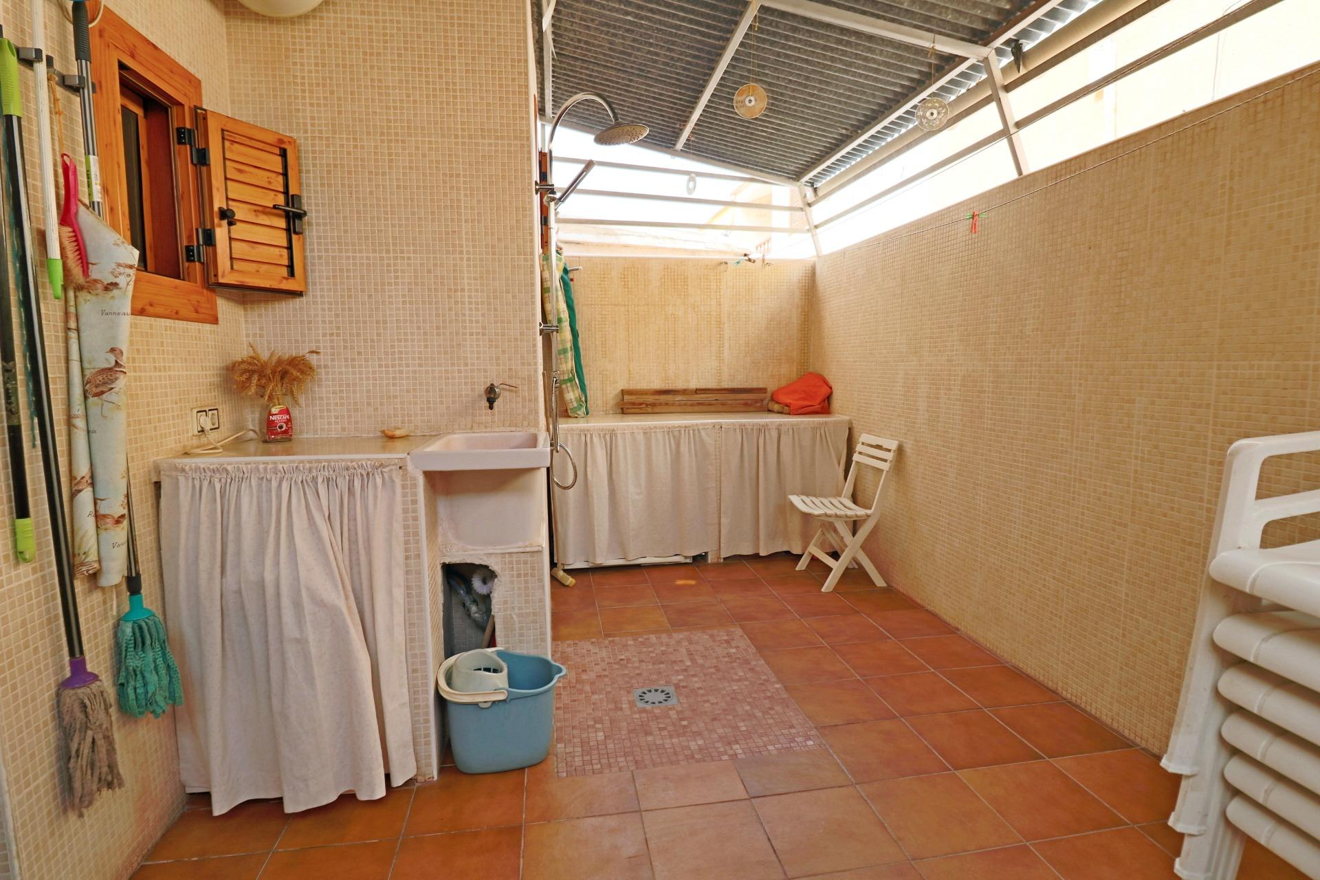 For sale - 3 Bedroom 1 Bathroom Town House in Torrevieja - Playa De Los Naufragos  - Alicante