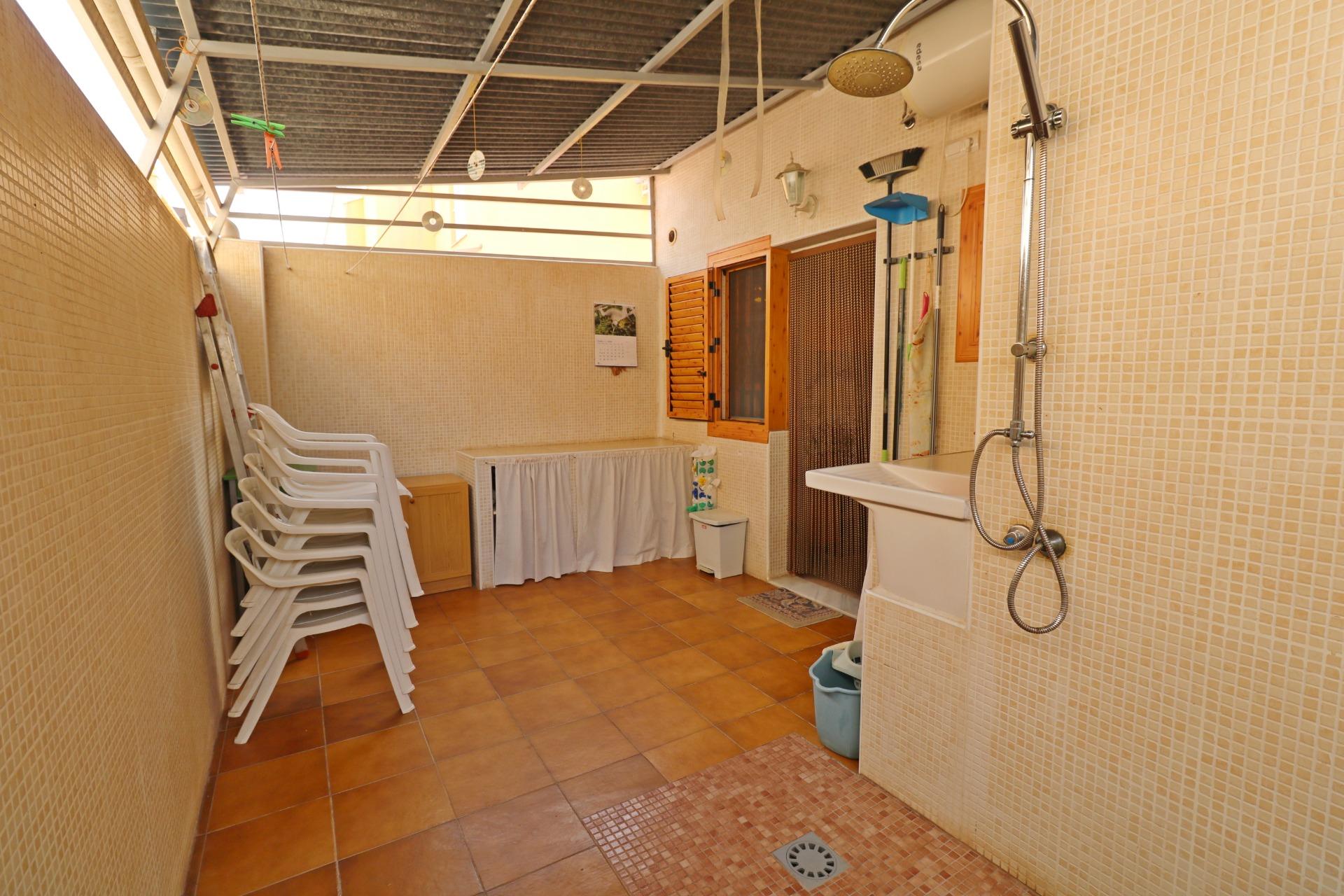For sale - 3 Bedroom 1 Bathroom Town House in Torrevieja - Playa De Los Naufragos  - Alicante