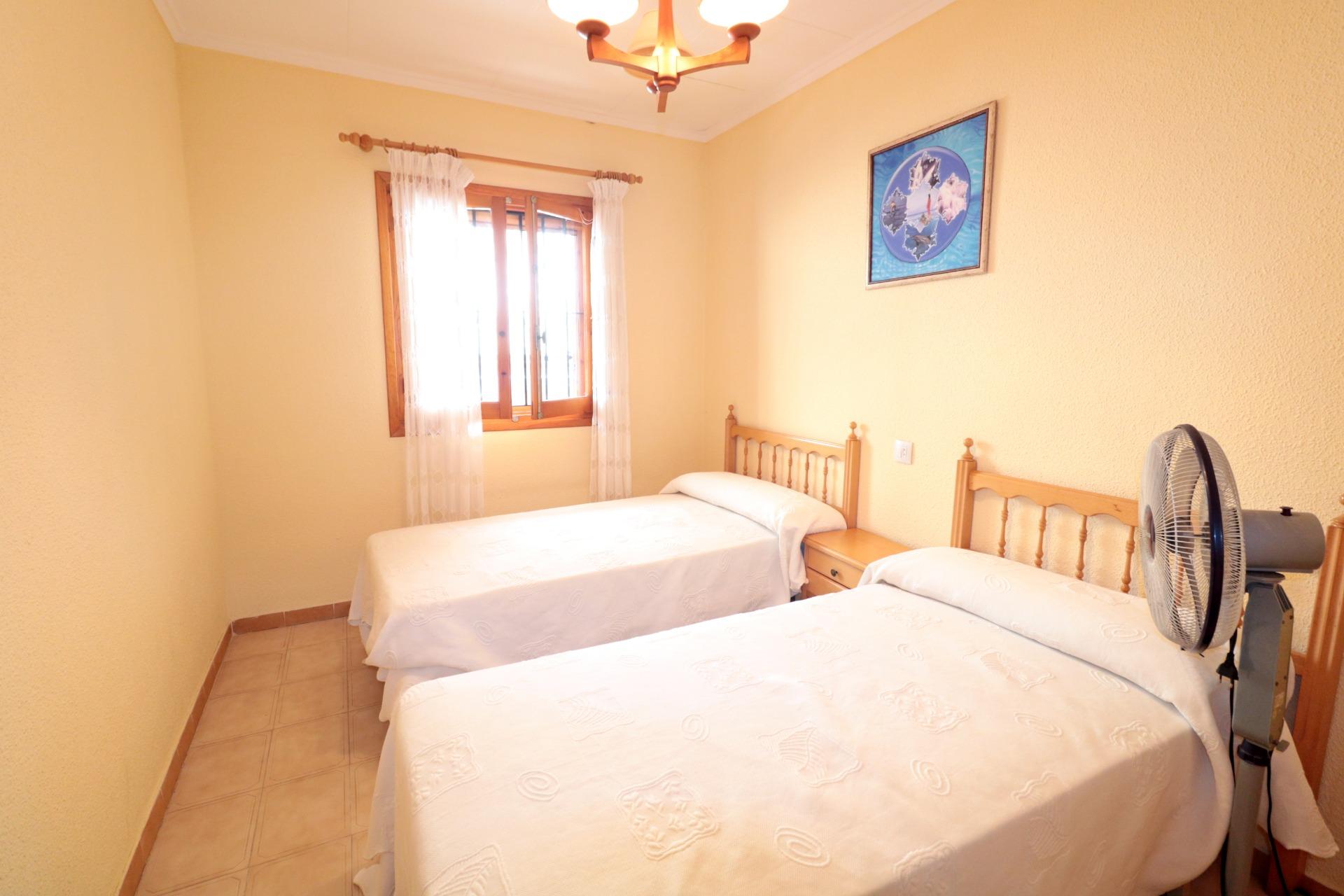 For sale - 3 Bedroom 1 Bathroom Town House in Torrevieja - Playa De Los Naufragos  - Alicante