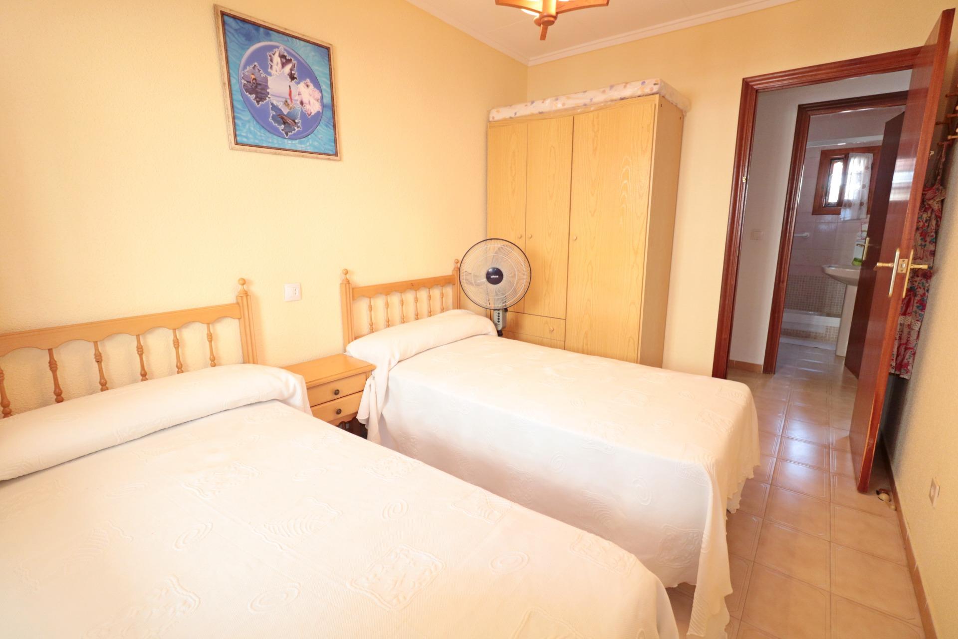 For sale - 3 Bedroom 1 Bathroom Town House in Torrevieja - Playa De Los Naufragos  - Alicante