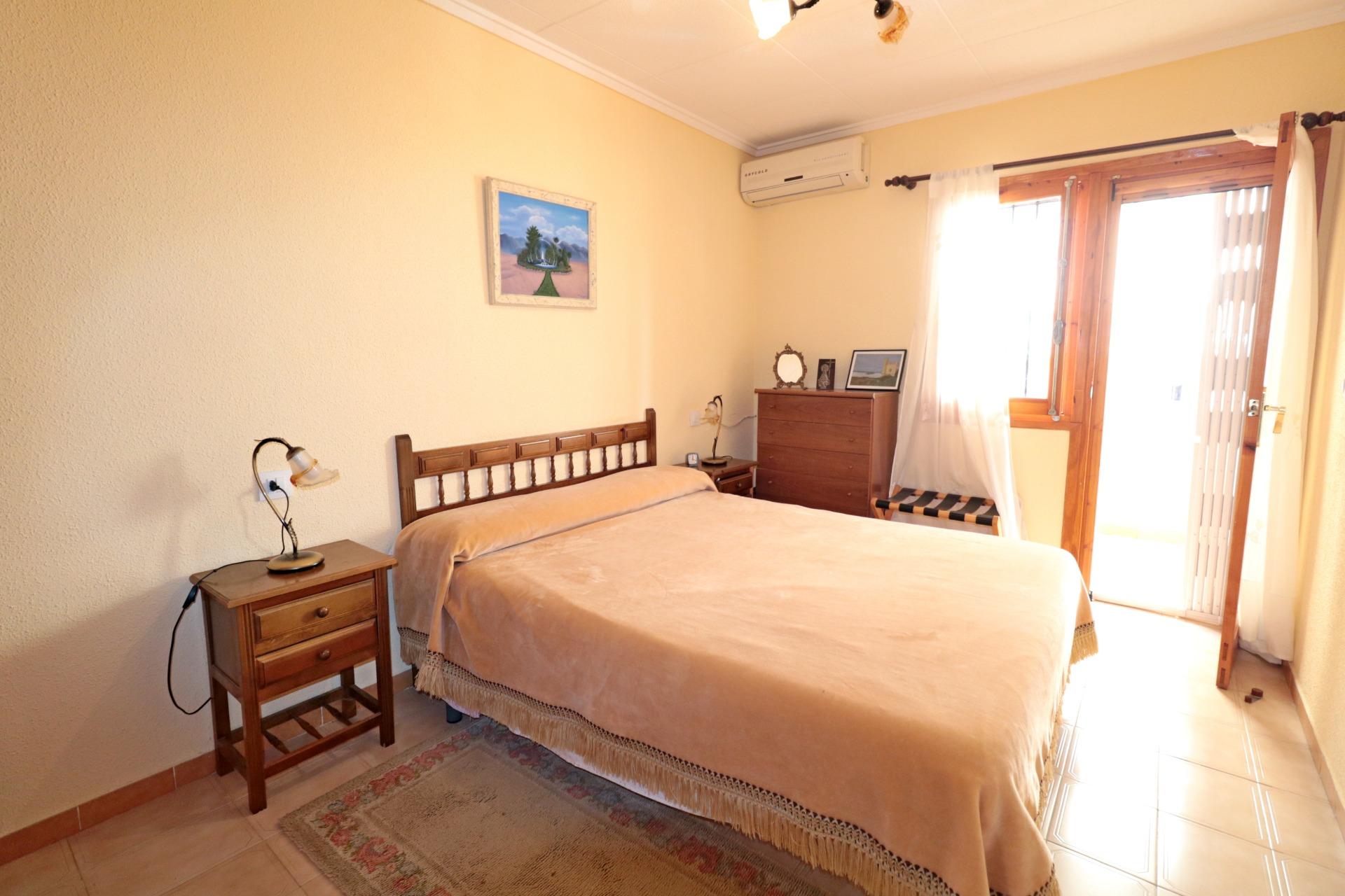 For sale - 3 Bedroom 1 Bathroom Town House in Torrevieja - Playa De Los Naufragos  - Alicante