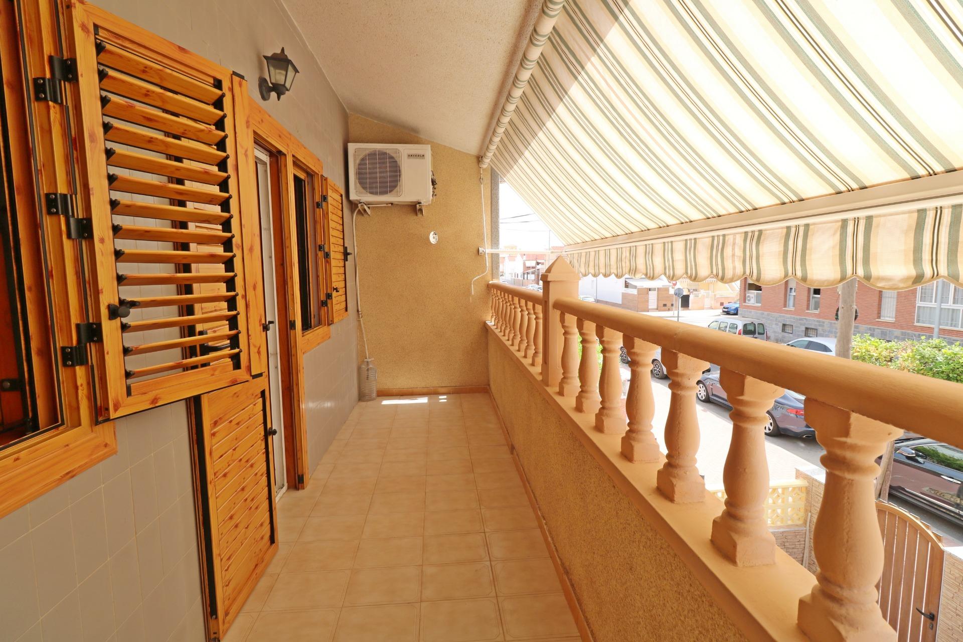 For sale - 3 Bedroom 1 Bathroom Town House in Torrevieja - Playa De Los Naufragos  - Alicante