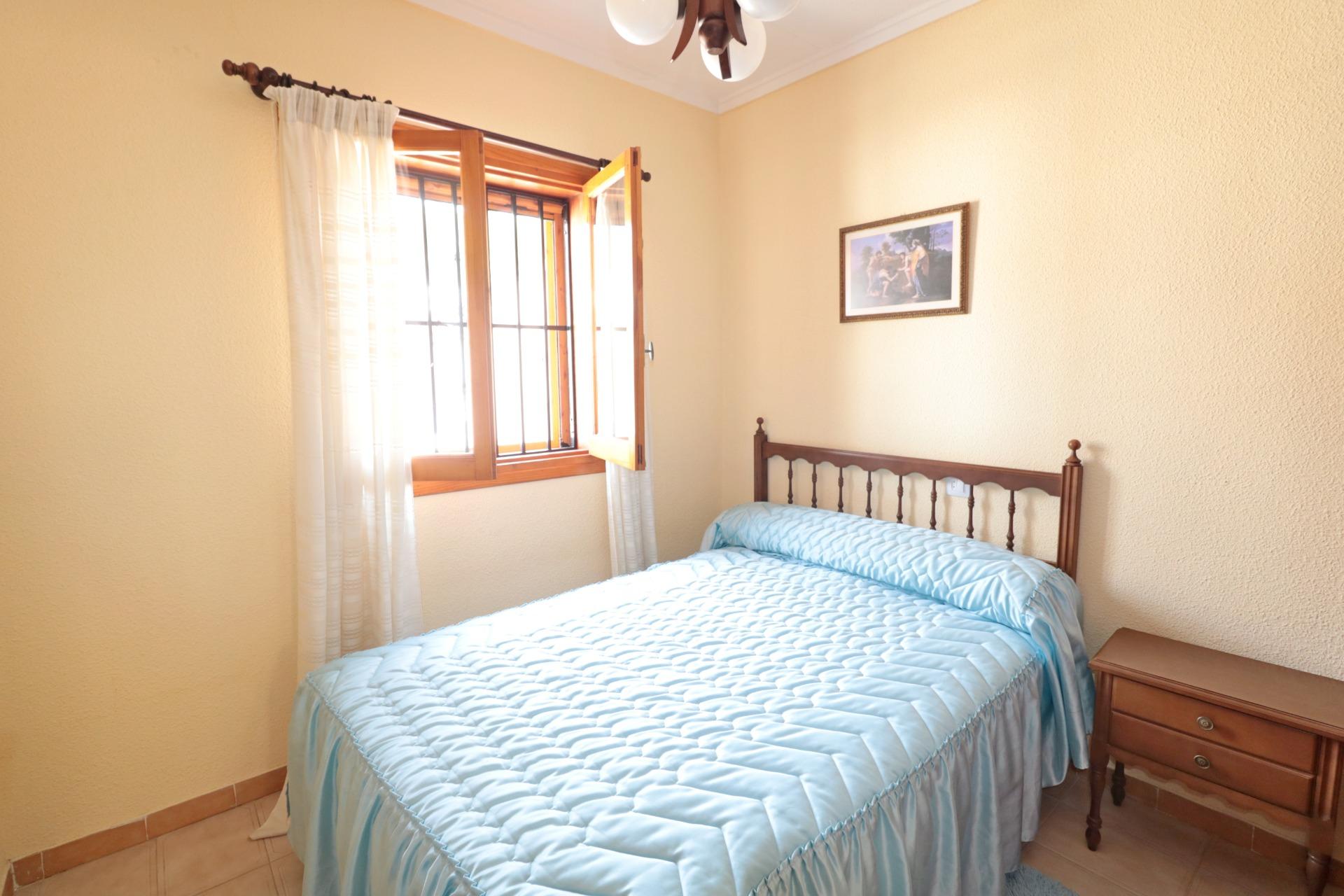 For sale - 3 Bedroom 1 Bathroom Town House in Torrevieja - Playa De Los Naufragos  - Alicante