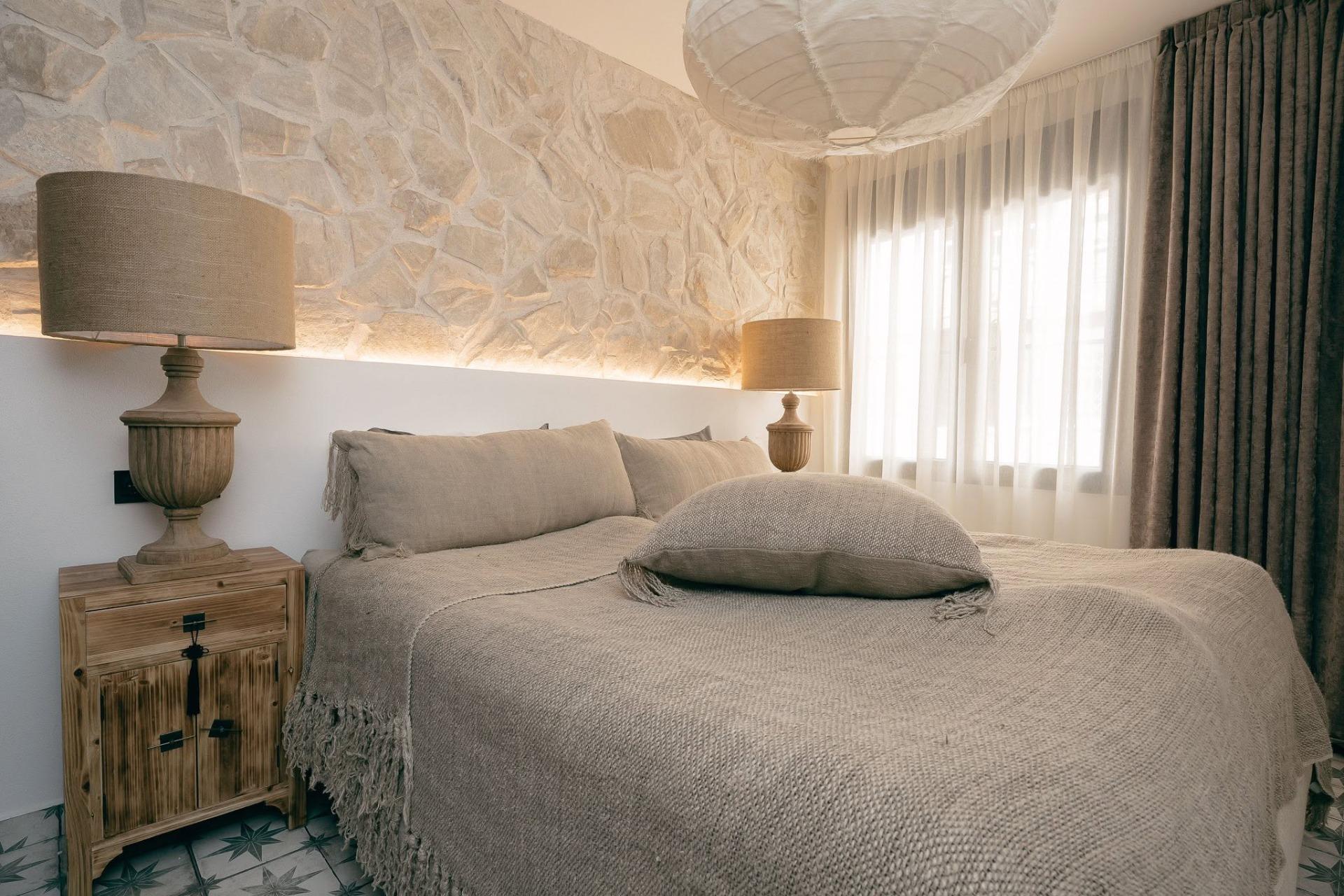 For sale - 2 Bedroom 2 Bathroom Apartment in Torrevieja - Las Piscinas Naturales  - Alicante