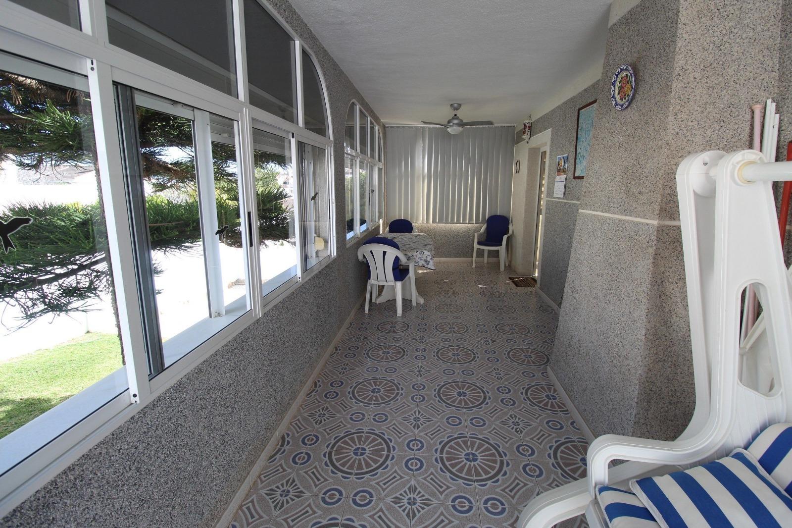 For sale - 5 Bedroom 2 Bathroom Villa in Los Balcones - Los Balcones - Los Altos Del Edén  - Alicante
