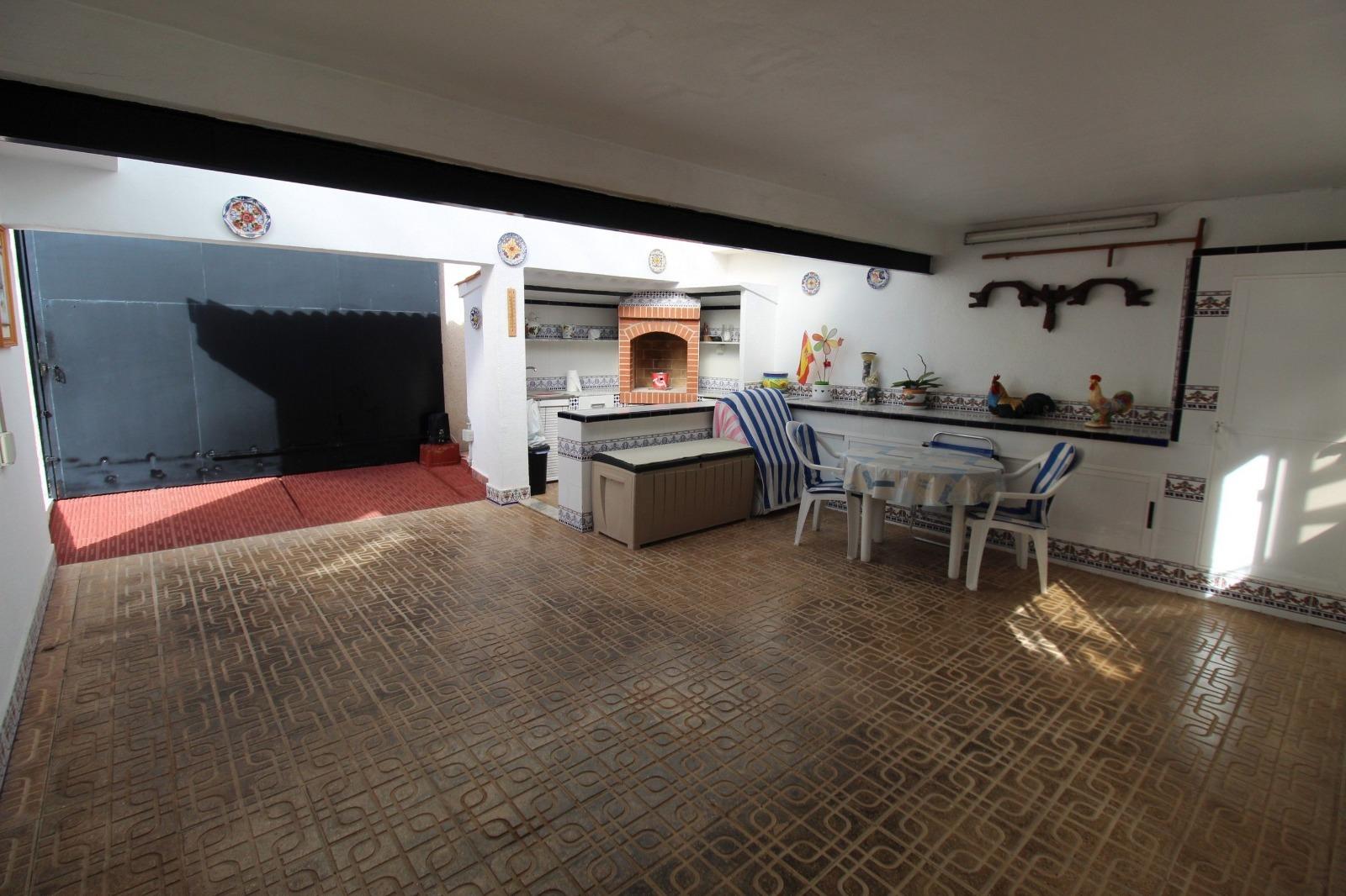 For sale - 5 Bedroom 2 Bathroom Villa in Los Balcones - Los Balcones - Los Altos Del Edén  - Alicante