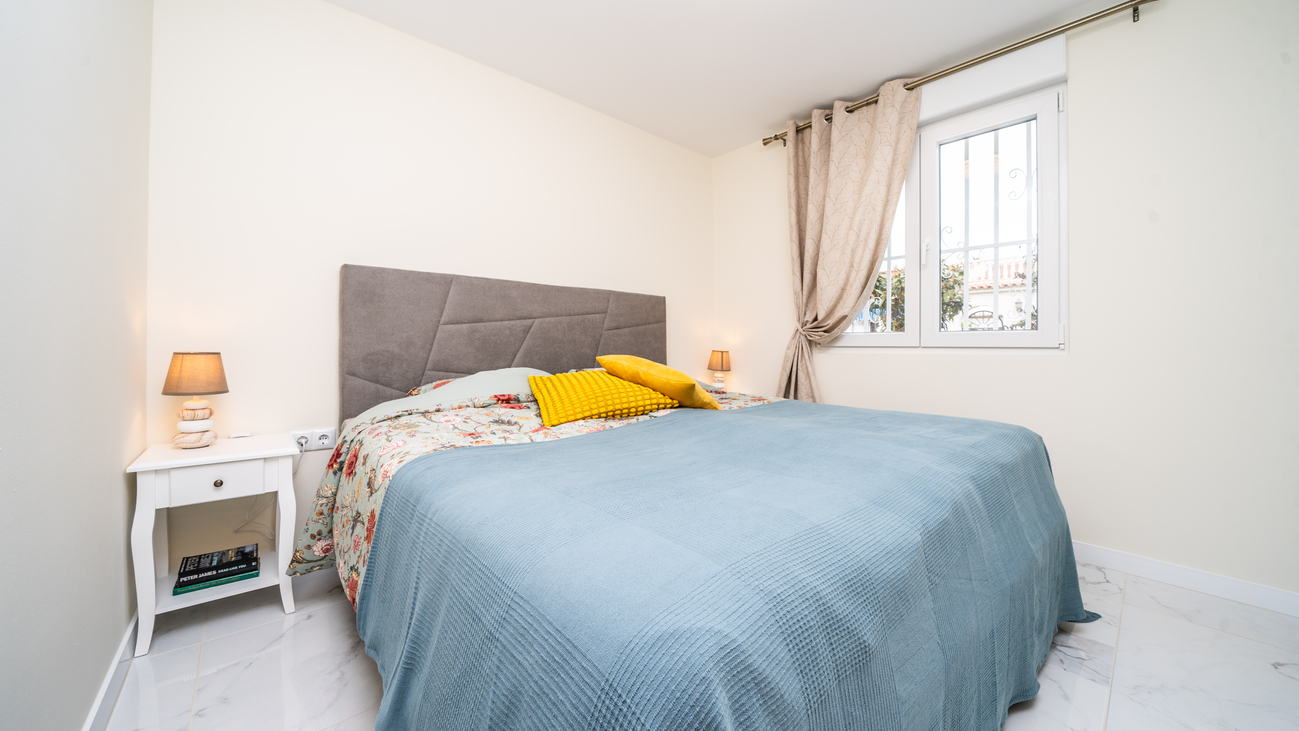 For sale - 3 Bedroom 1 Bathroom Bungalow in Torrevieja - Torreta  - Alicante