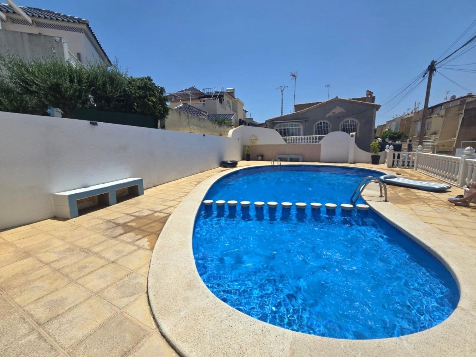 For sale - 3 Bedroom 2 Bathroom Town House in Torrevieja - Los Balcones  - Alicante