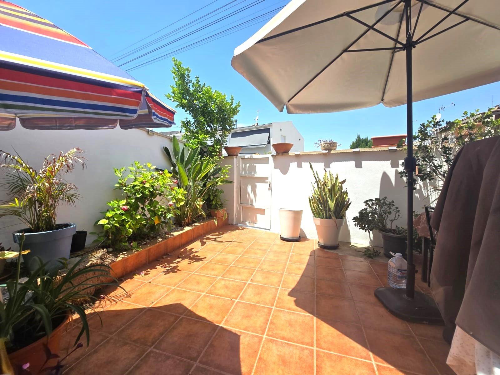 For sale - 3 Bedroom 2 Bathroom Town House in Torrevieja - Los Balcones  - Alicante
