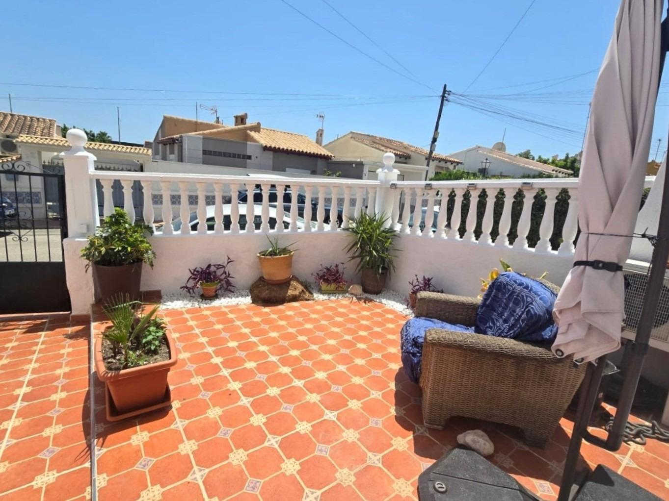 For sale - 3 Bedroom 2 Bathroom Town House in Torrevieja - Los Balcones  - Alicante