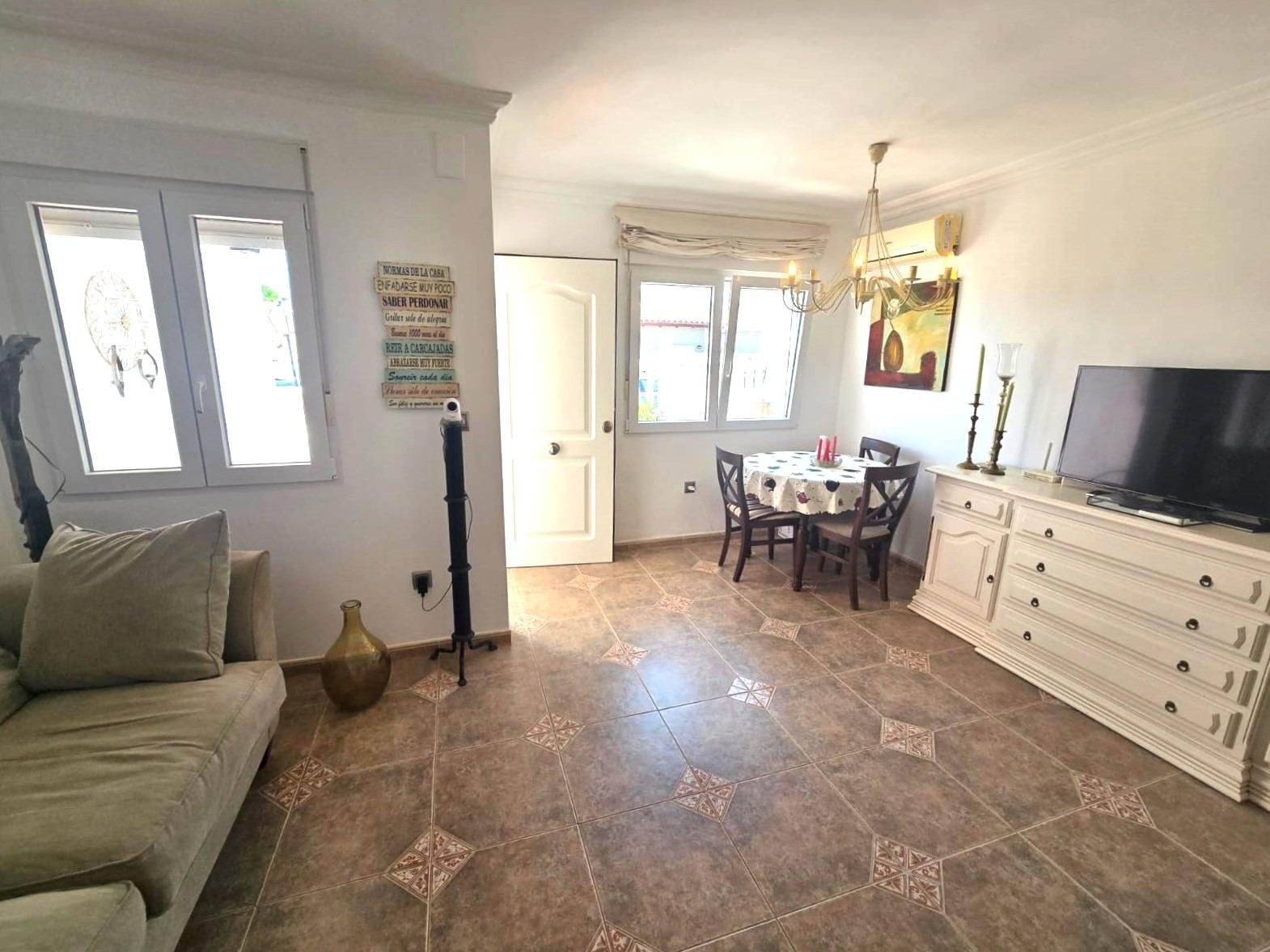 For sale - 3 Bedroom 2 Bathroom Town House in Torrevieja - Los Balcones  - Alicante