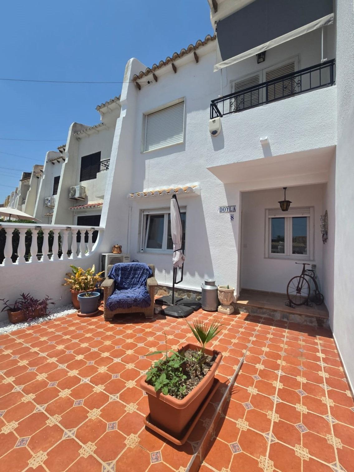For sale - 3 Bedroom 2 Bathroom Town House in Torrevieja - Los Balcones  - Alicante