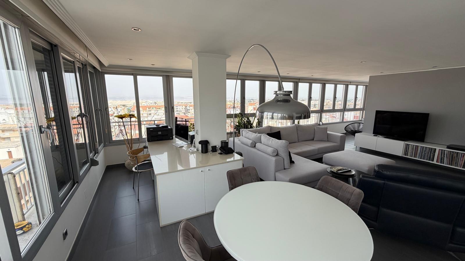 For sale - 2 Bedroom 1 Bathroom Apartment in Torrevieja - Acequion  - Alicante