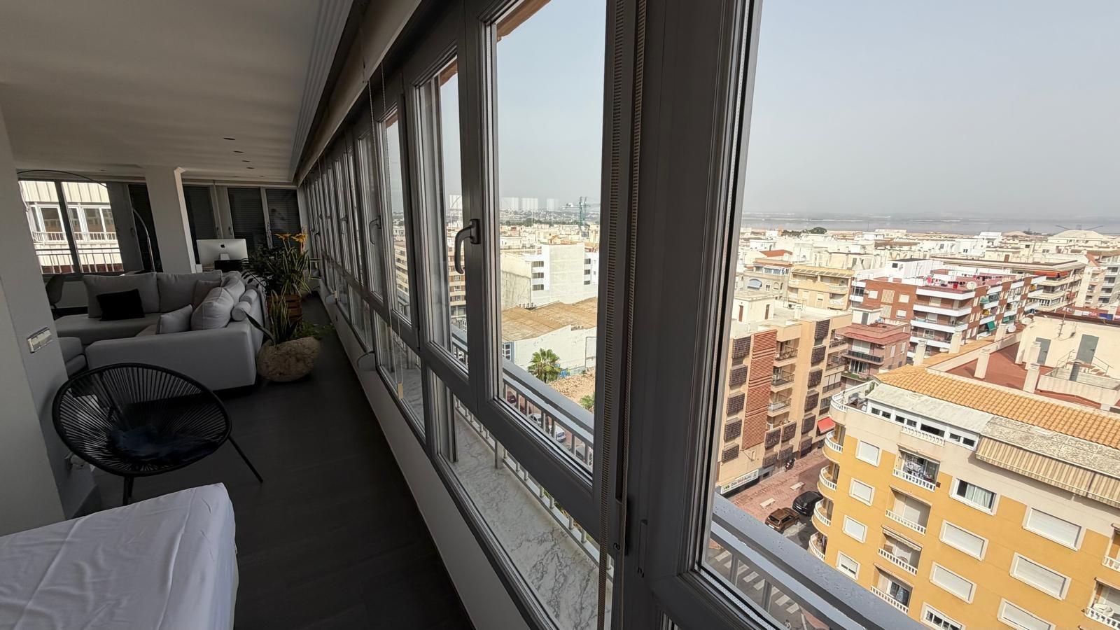 For sale - 2 Bedroom 1 Bathroom Apartment in Torrevieja - Acequion  - Alicante
