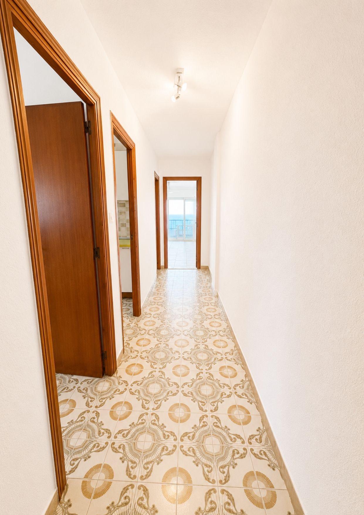 For sale - 3 Bedroom 2 Bathroom Apartment in Torrevieja - Playa Del Cura  - Alicante