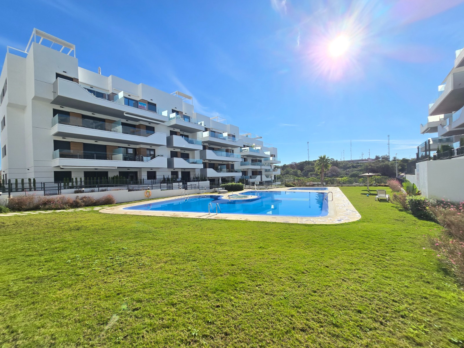 For sale - 2 Bedroom 2 Bathroom Apartment in Villamartin - Costa Blanca  - Alicante