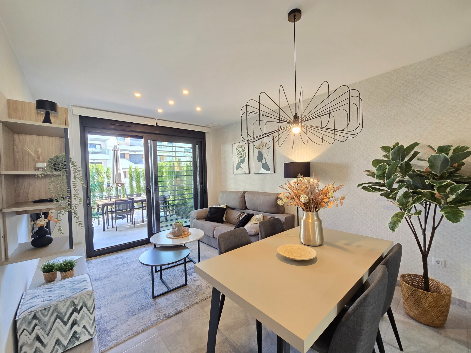 For sale - 2 Bedroom 2 Bathroom Apartment in Villamartin - Costa Blanca  - Alicante