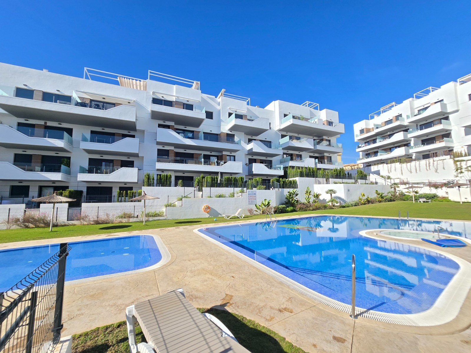 For sale - 2 Bedroom 2 Bathroom Apartment in Villamartin - Costa Blanca  - Alicante