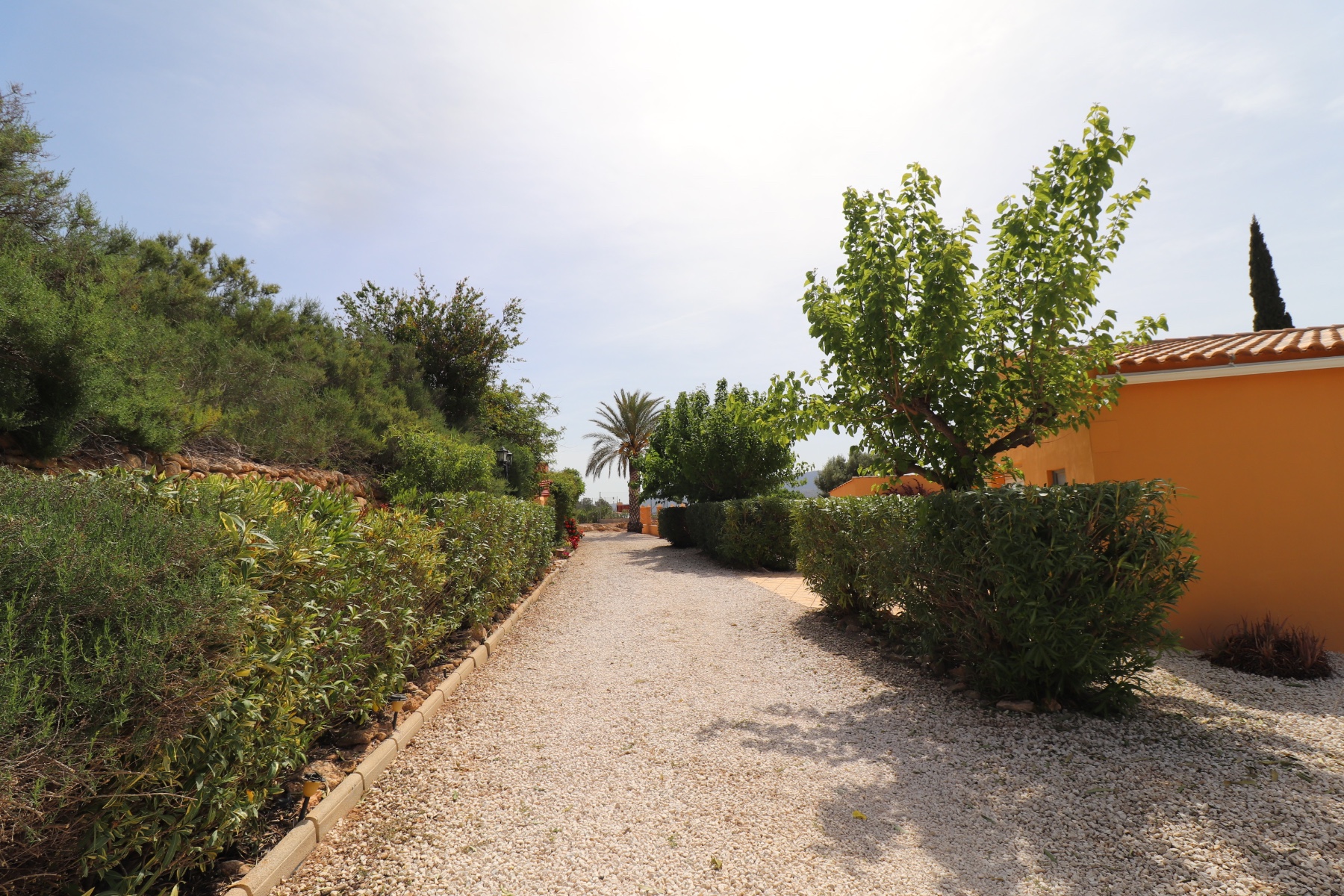 For sale - 5 Bedroom 2 Bathroom Country House in Hondón de las Nieves - Inland  - Alicante