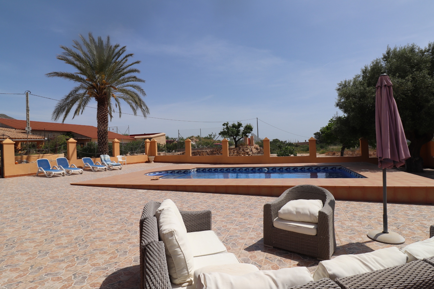 For sale - 5 Bedroom 2 Bathroom Country House in Hondón de las Nieves - Inland  - Alicante