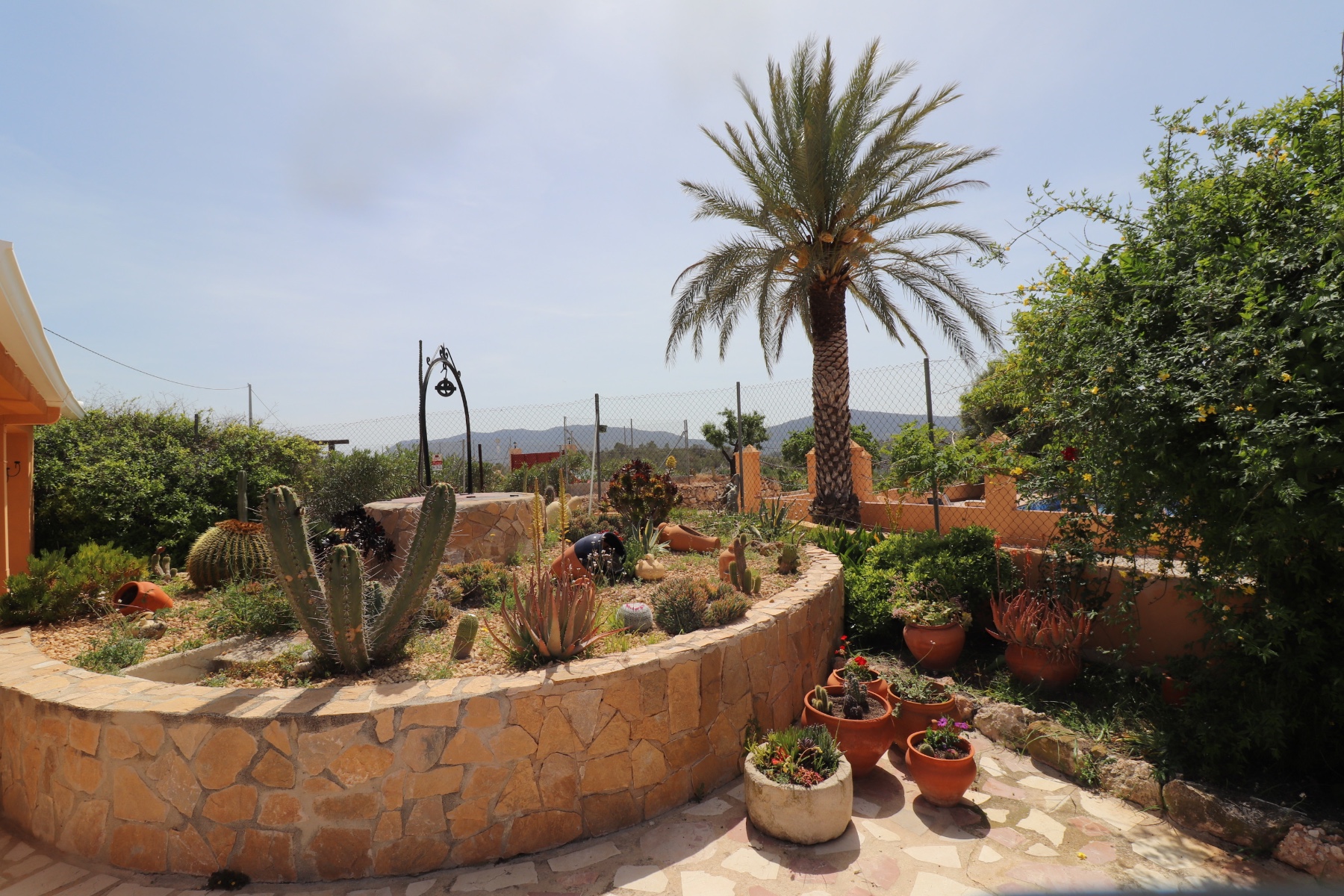 For sale - 5 Bedroom 2 Bathroom Country House in Hondón de las Nieves - Inland  - Alicante