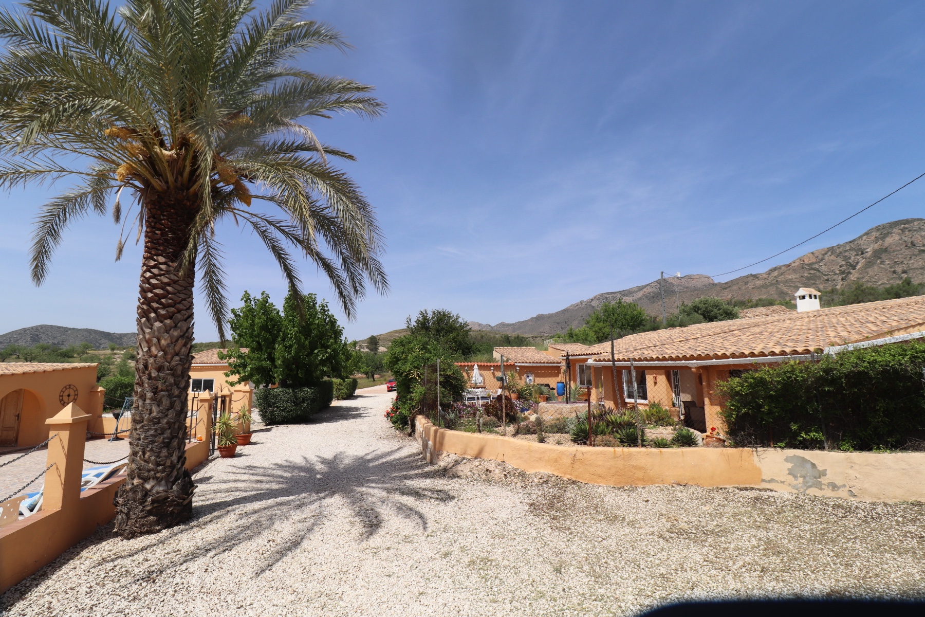 For sale - 5 Bedroom 2 Bathroom Country House in Hondón de las Nieves - Inland  - Alicante