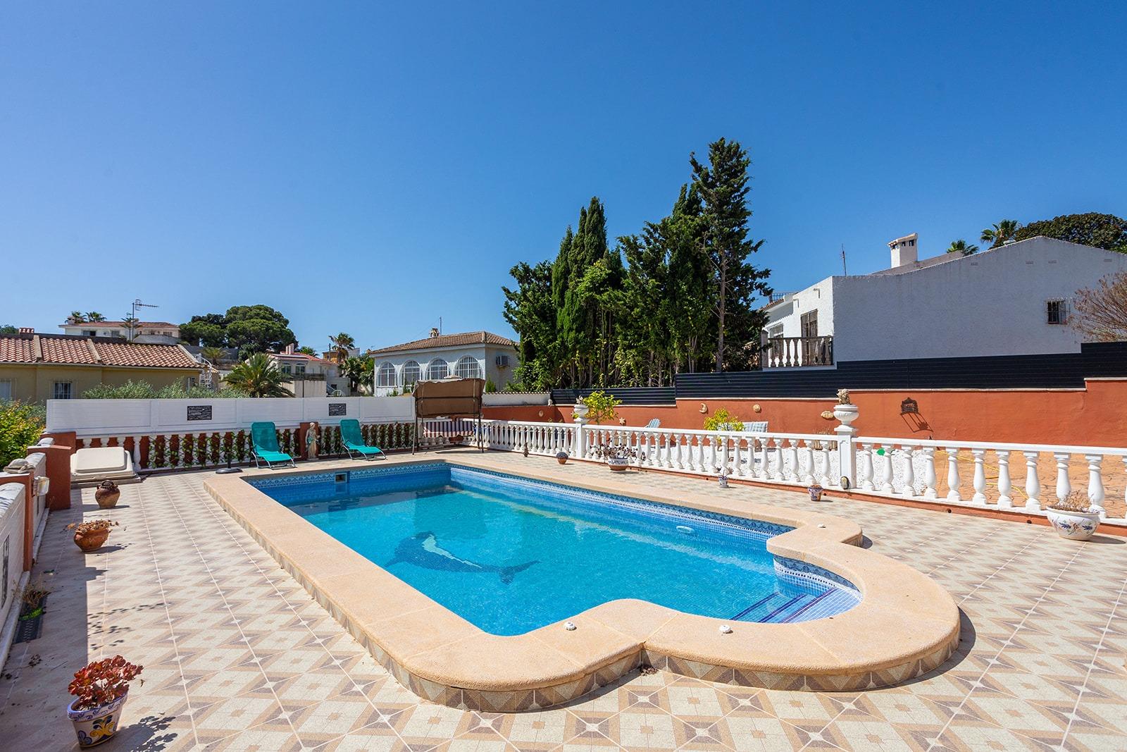 For sale - 4 Bedroom 3 Bathroom Villa in Torrevieja - Los Balcones - Los Altos Del Edén  - Alicante