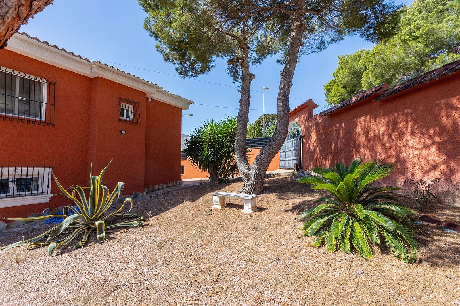 For sale - 4 Bedroom 3 Bathroom Villa in Torrevieja - Los Balcones - Los Altos Del Edén  - Alicante
