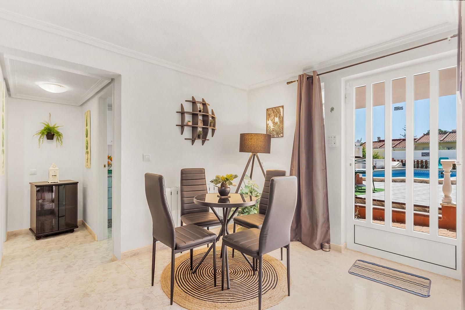 For sale - 4 Bedroom 3 Bathroom Villa in Torrevieja - Los Balcones - Los Altos Del Edén  - Alicante