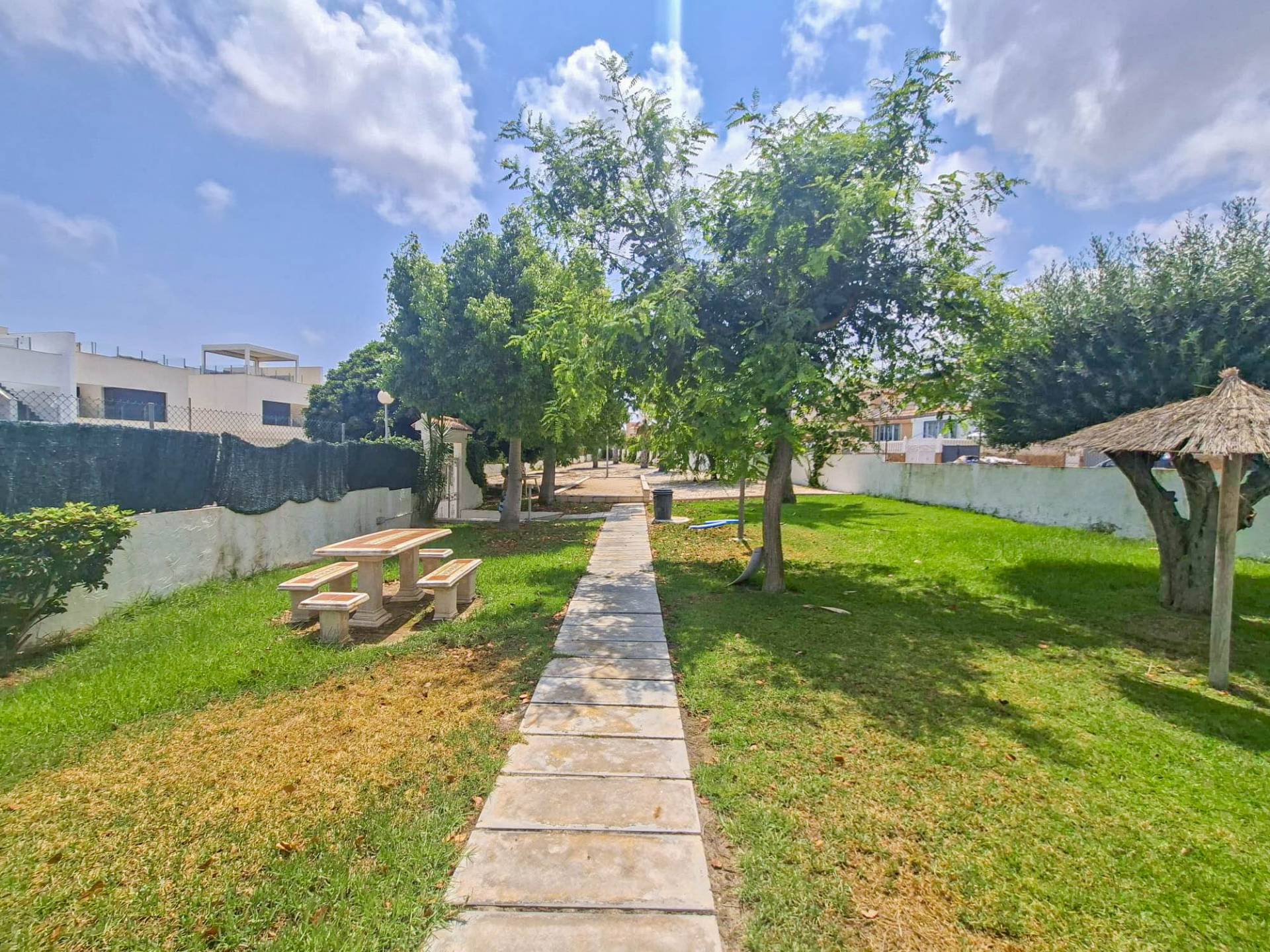 For sale - 3 Bedroom 3 Bathroom Villa in Villamartin - Costa Blanca  - Alicante