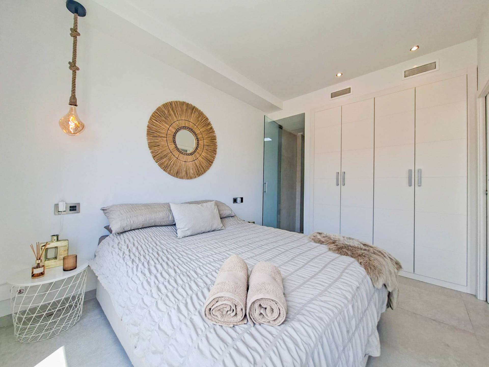 For sale - 3 Bedroom 3 Bathroom Villa in Villamartin - Costa Blanca  - Alicante
