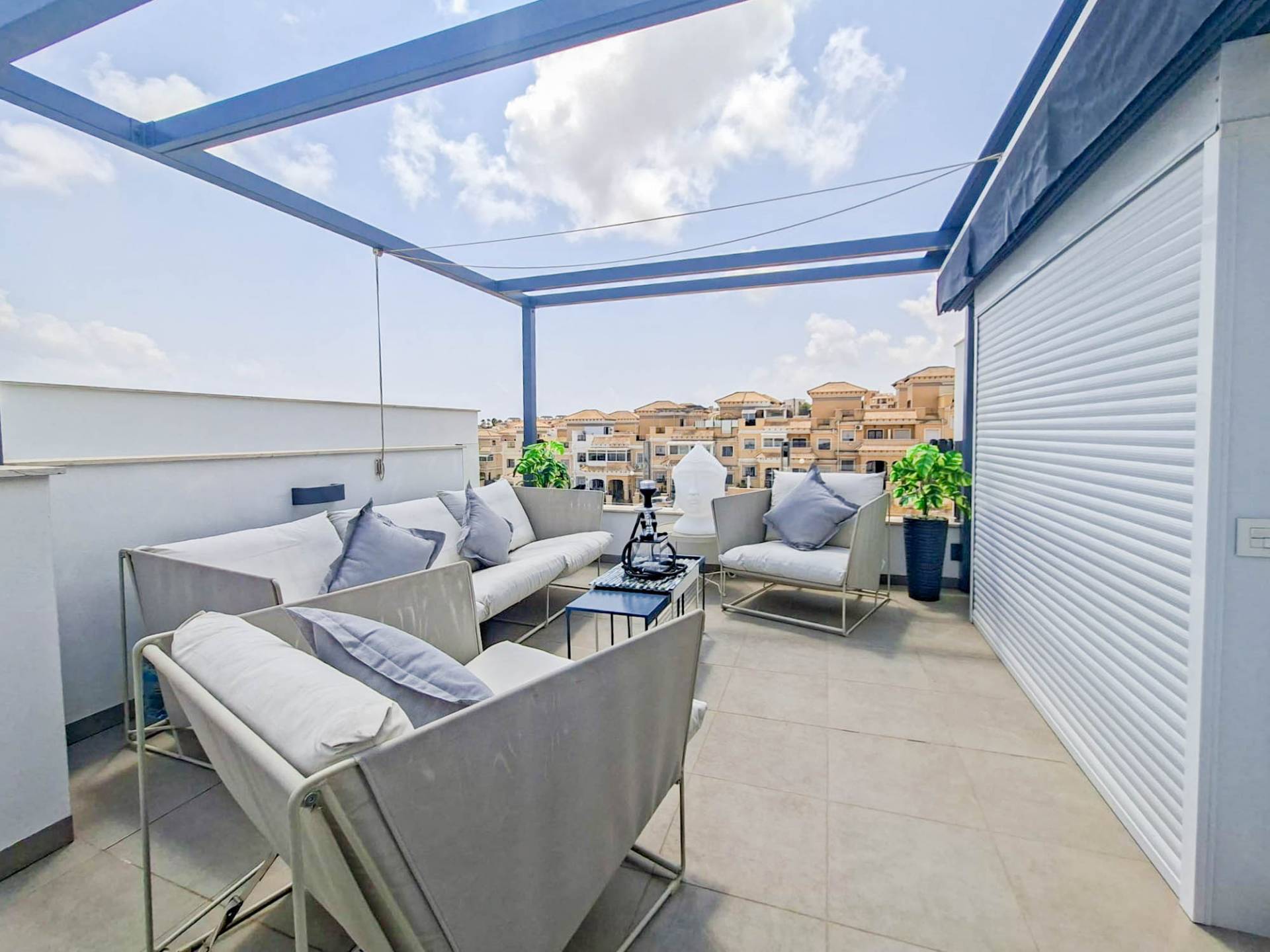 For sale - 3 Bedroom 3 Bathroom Villa in Villamartin - Costa Blanca  - Alicante