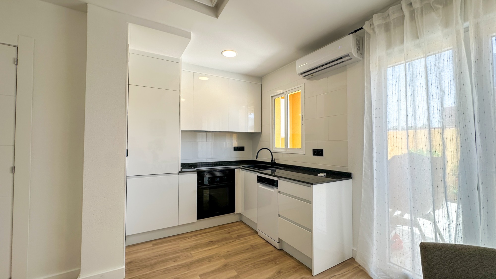 For sale - 2 Bedroom 2 Bathroom Town House in Cabo Roig - Costa Blanca  - Alicante