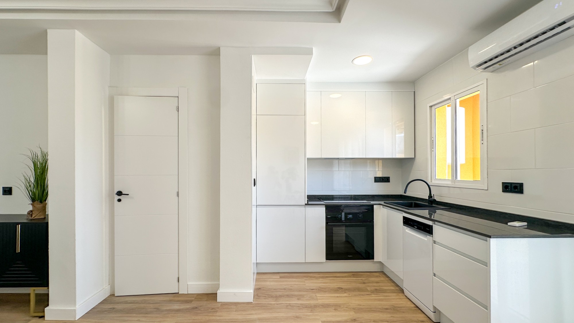 For sale - 2 Bedroom 2 Bathroom Town House in Cabo Roig - Costa Blanca  - Alicante