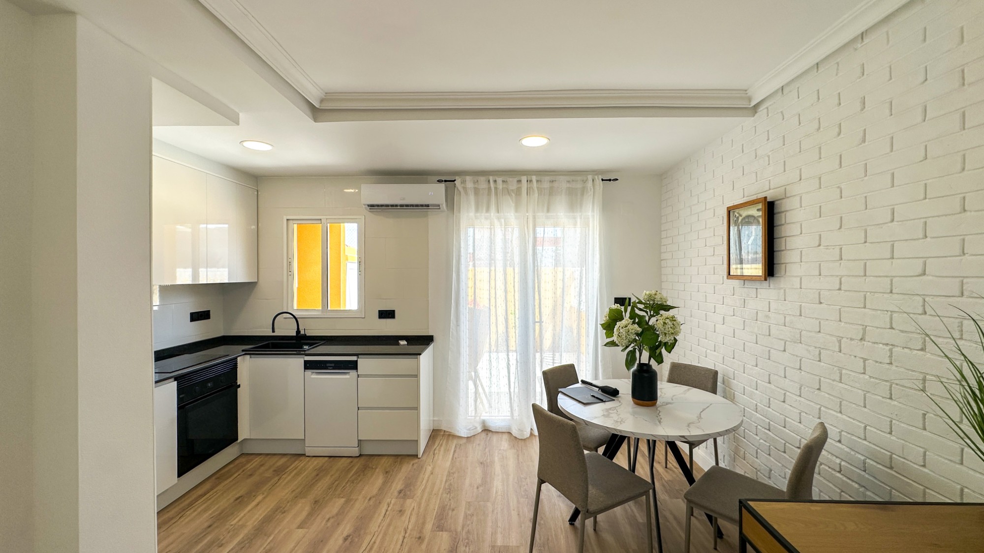 For sale - 2 Bedroom 2 Bathroom Town House in Cabo Roig - Costa Blanca  - Alicante