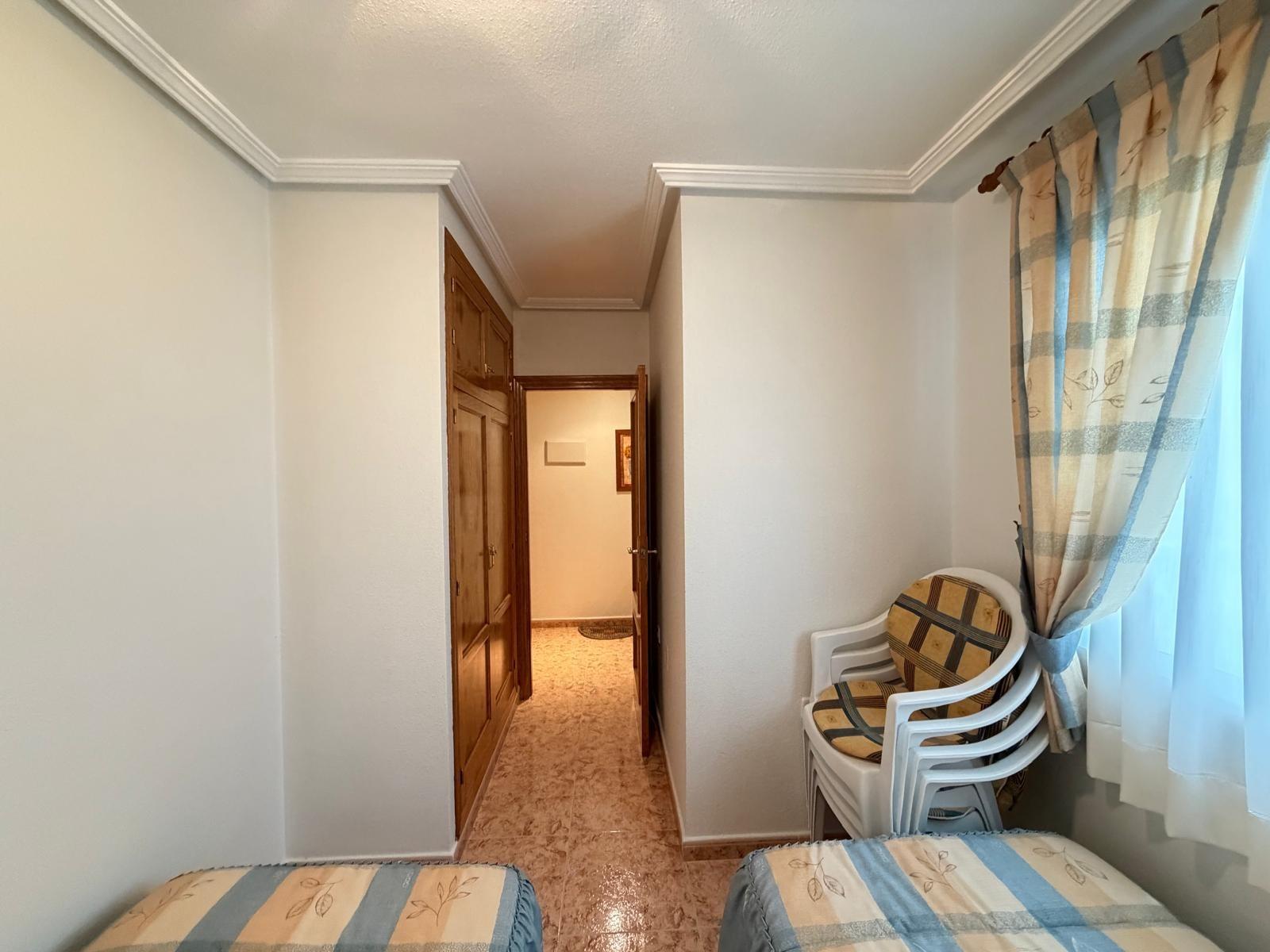 For sale - 3 Bedroom 2 Bathroom Apartment in Torrevieja - Playa Del Cura  - Alicante